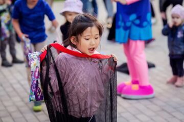 Организовать фестиваль уличных игр на детский праздник
